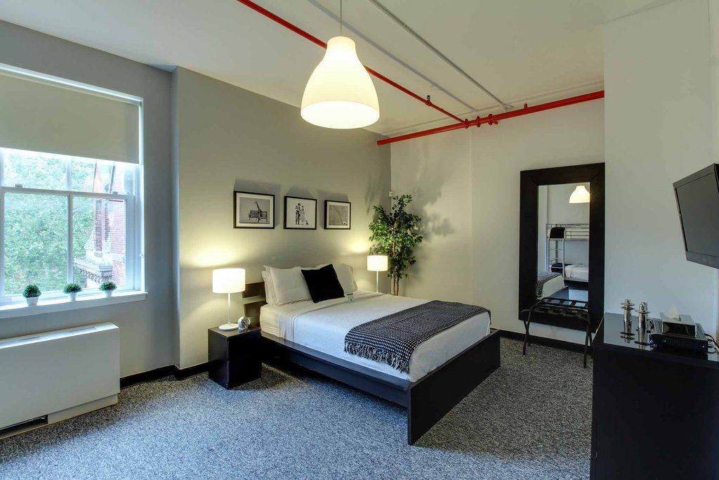 Albergue Hi *